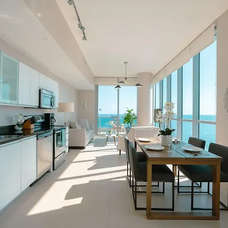 Monte Carlo Miami Beach Room photo