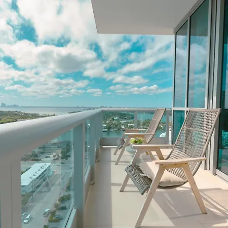 Monte Carlo Miami Beach Room photo