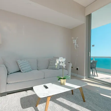 Monte Carlo Miami Beach Room photo