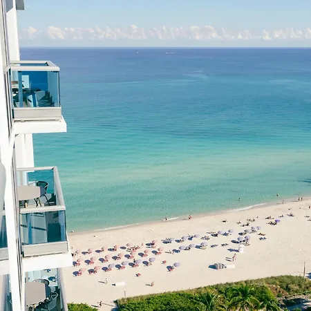 Monte Carlo Miami Beach Room photo
