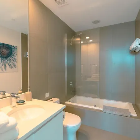 Monte Carlo Miami Beach Room photo