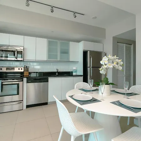 Monte Carlo Miami Beach Room photo