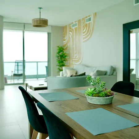 Monte Carlo Miami Beach Room photo