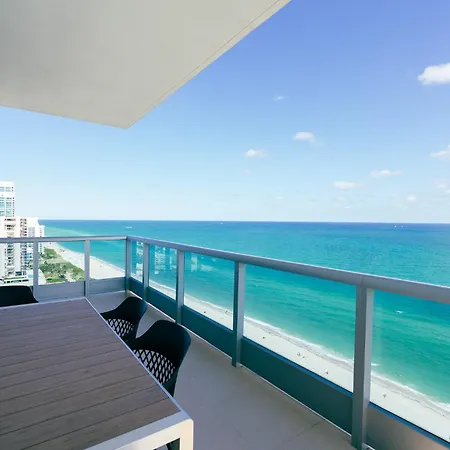 Monte Carlo Miami Beach Room photo