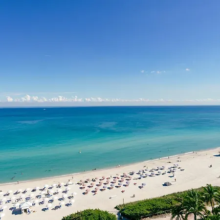 Monte Carlo Miami Beach Room photo