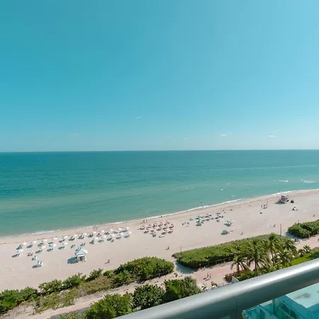 Monte Carlo Miami Beach Room photo