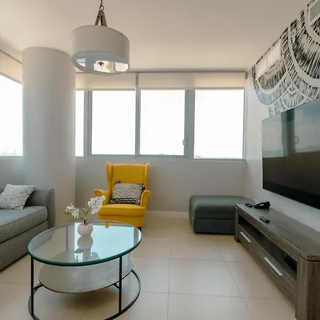 Monte Carlo Miami Beach Room photo
