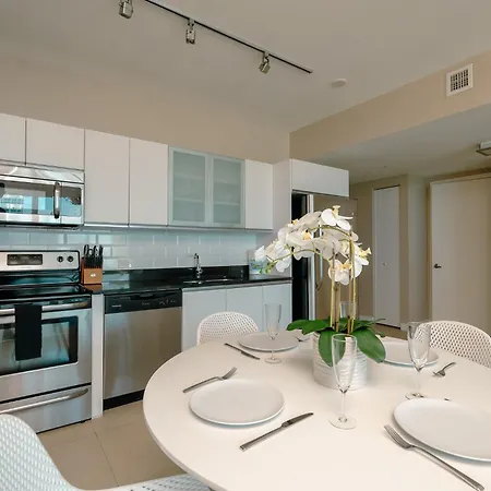 Monte Carlo Miami Beach Room photo