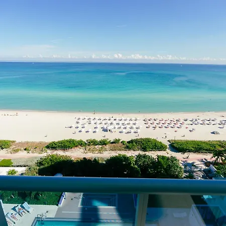 Monte Carlo Miami Beach Room photo