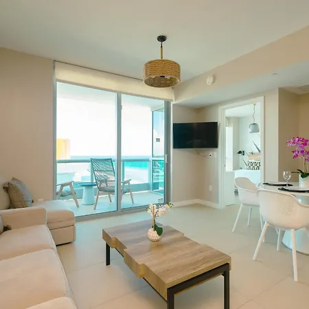 Monte Carlo Miami Beach Room photo