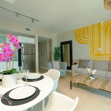 Monte Carlo Miami Beach Room photo